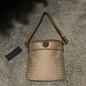 Tommy Hilfiger crossbody purse